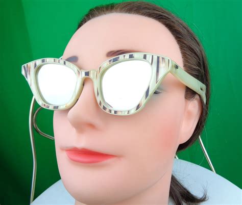 Ivory Ray's Instagram, Twitter & Facebook on IDCrawl