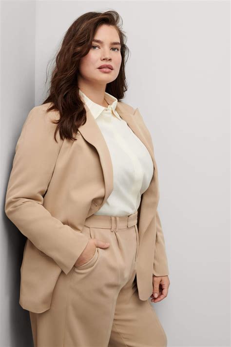Women’s Business Formal Attire To Promote Your Style | Business attire