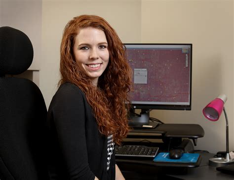 Amy Moore's Instagram, Twitter & Facebook on IDCrawl