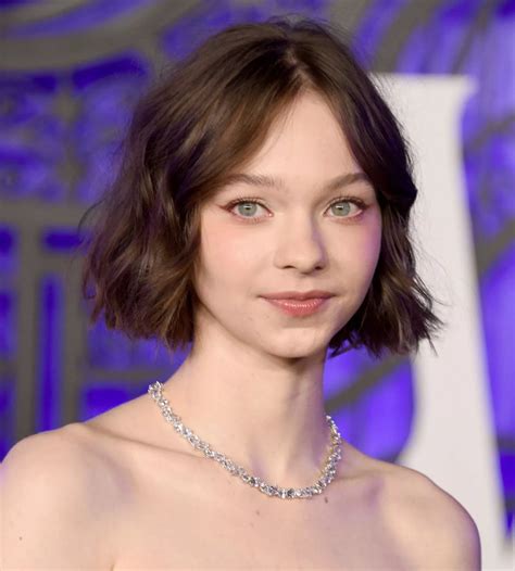 Emma Myers Gallery | Super Stars Bio