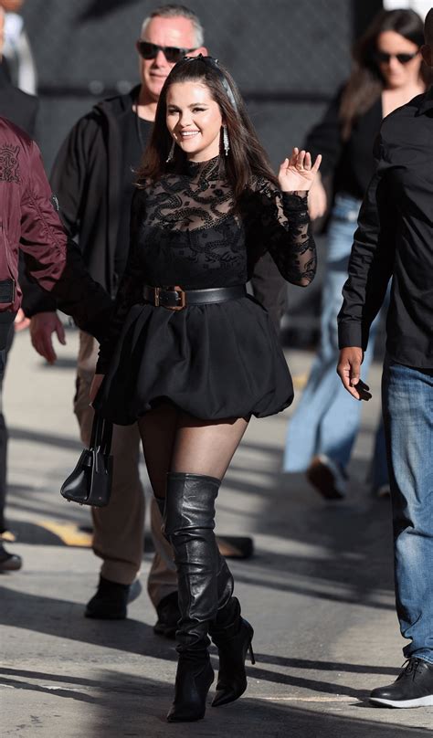 busty Selena 🥛 🥛 🥛 arriving at Jimmy : r/SelenaGomezObsession