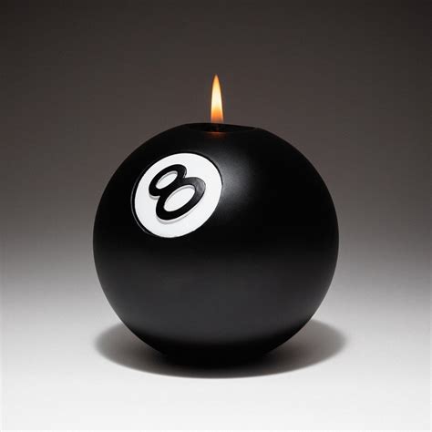 The iconography of Stüssy's iconic 8 Ball | Collater.al