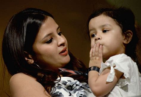 file  sakshi wife  ms dhoni   daughter ziva
