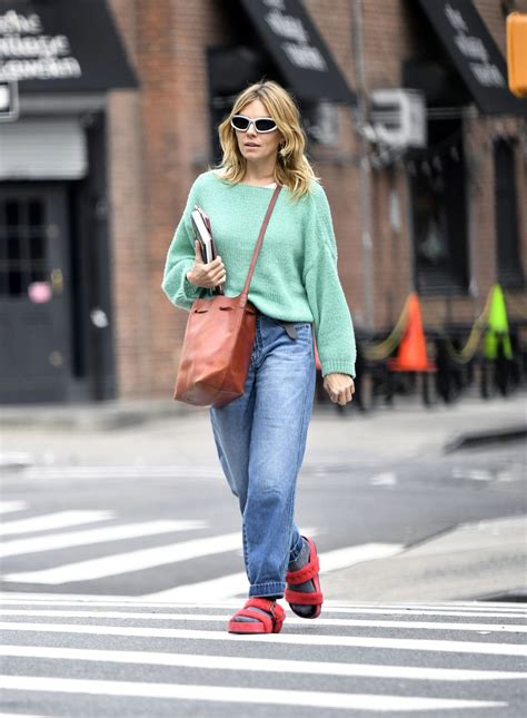 Sienna Miller in Casual Outfit in New York City 11/01/2022 • CelebMafia