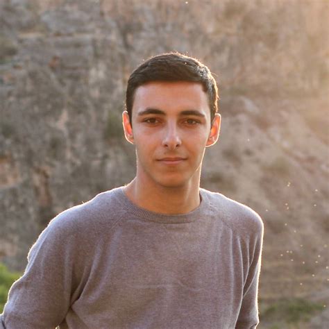 Norayr Muradyan – Medium