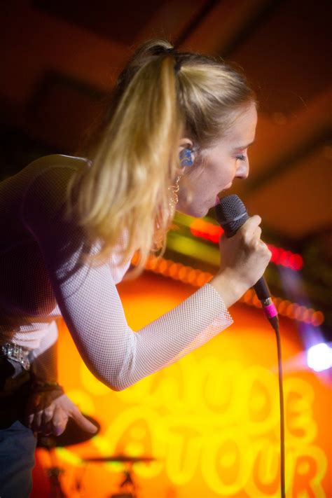 Maude Latour — CONCERT UPDATER