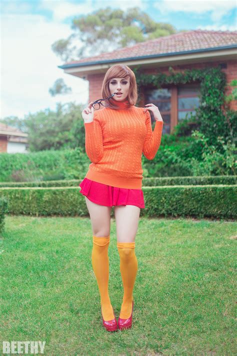 Kayla Erin as Velma : cosplaygirls