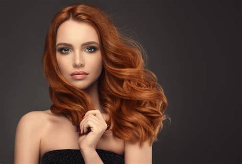 108.700+ Modelos Pelirrojas Fotografías de stock, fotos e imágenes