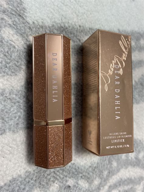 Губная помада DEAR DAHLIA allure shine lustrous lip plumper | отзывы