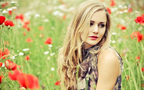 What Is An Attractive Girl at Lawrence Melson blog