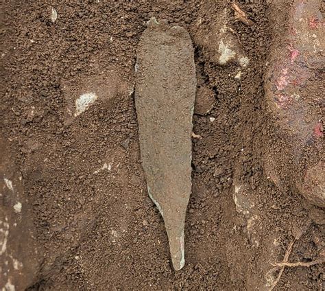 Archaeologists Find 4,000-Year-Old Copper Dagger in Italy – Knife Magazine