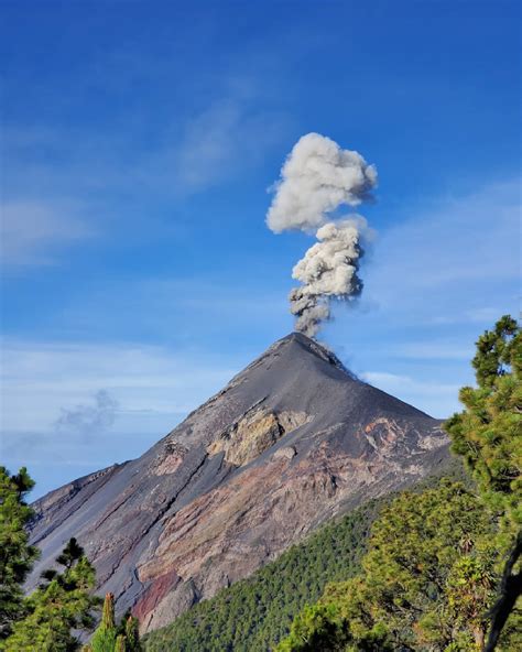 Acatenango Volcano, Guatemala. [1440x1800] [OC] : r/EarthPorn