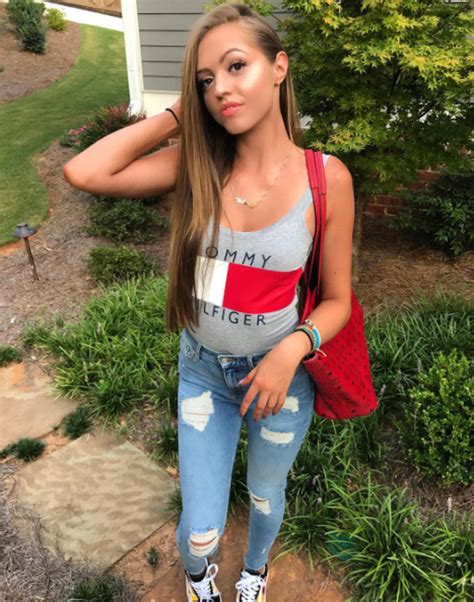 Victoria Waldrip (woahhvicky) | Wiki & Bio | Everipedia