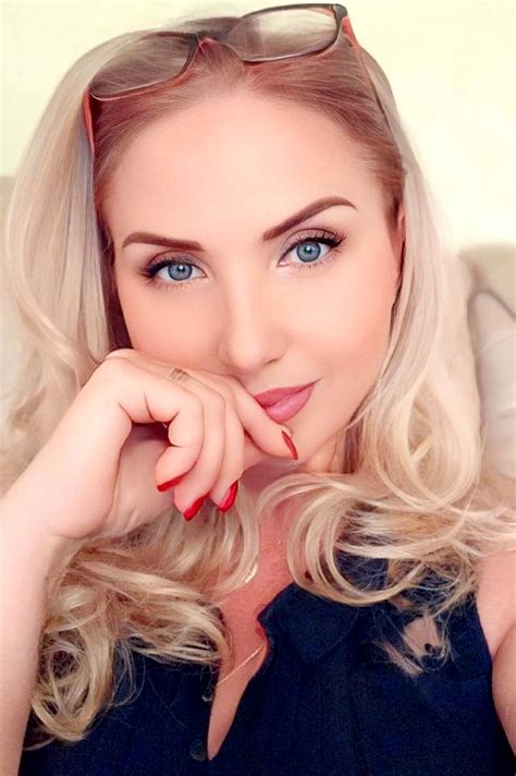 Natalya, 55 yo | grey eyes, blonde hair | ID2347704