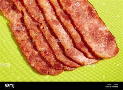 5 Sizzling Secrets To Ensure Your Turkey Bacon Is Perfectly Cooked