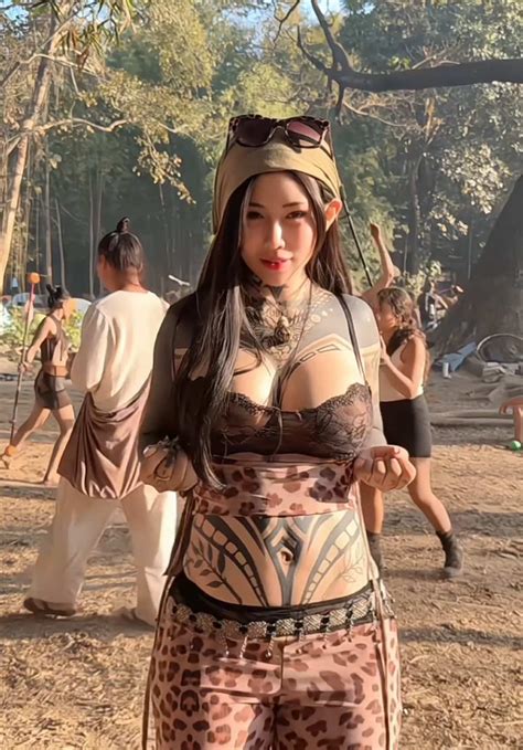 高乔尤美Mia (@bigcatmia) - Urlebird