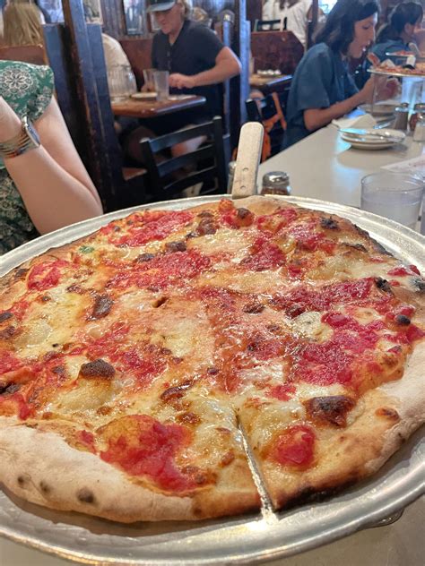 Traditional Cheese - John’s of Bleeker NYC : r/Pizza