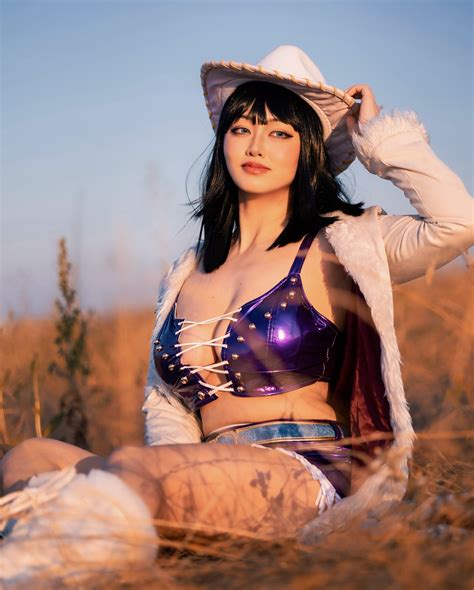 Amy Zhu | live action Nico Robin . . Photographer: @velkai_png Cosplay
