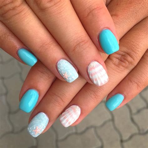 Маникюр "Ракушка": 35 морских идей для отпуска | Beach nails, Beachy ...