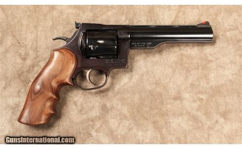 Dan Wesson~44V~44 Magnum