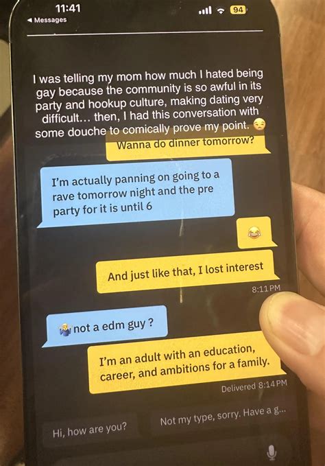 A cringey gay's Snap story (not OC, see source in caption) : r/grindr