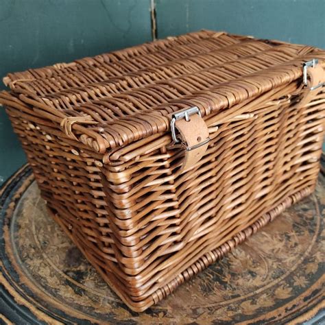 Wicker Basket With Lid - Etsy