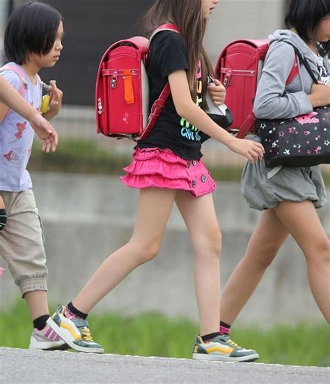 【U15街撮り画像】JS・JCのおっぱいやむっちりふとももwwww