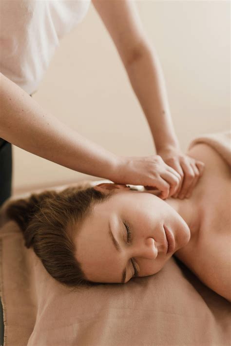 How to Find the best massage therapist near me