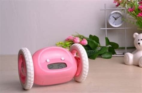 Убегающий будильник на колесиках Pink купить недорого в Киеве, цена и ...