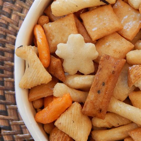 oriental rice crackers  lb bag