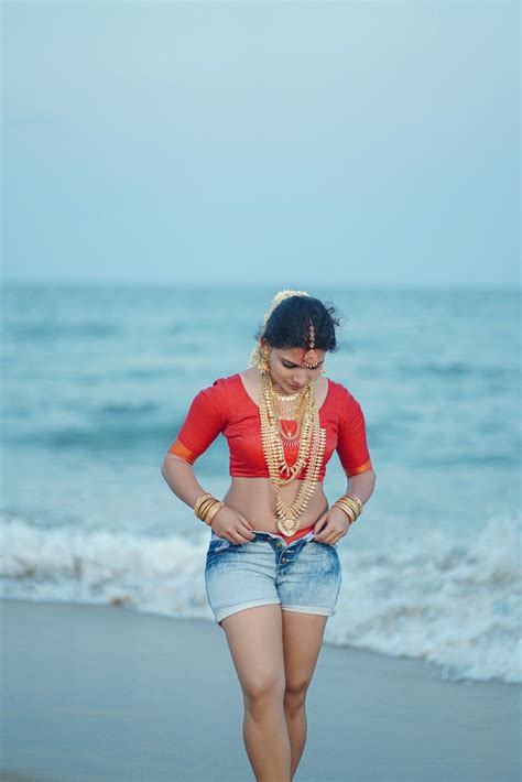 Resmi R Nair💦💦 | Bride photoshoot, South indian actress, Nair