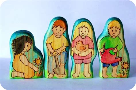 GardenMama: .: Waldorf Inspired Giveaway!