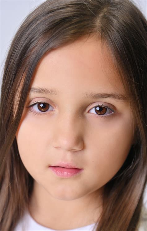 Габриэлла Капони - смотреть фильмы и сериалы онлайн