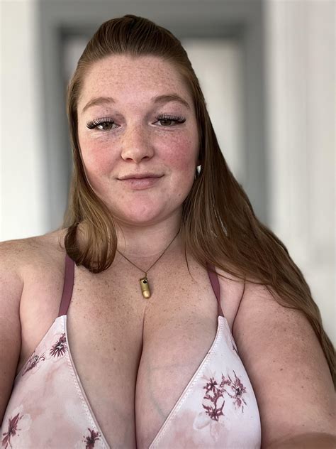Freckles and pale veiny tits;) : r/palegirls