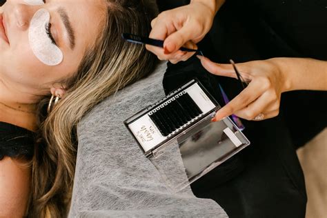 Top 5 Benefits of Getting Eyelash Extensions