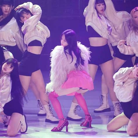 Nude Twerking Twitter