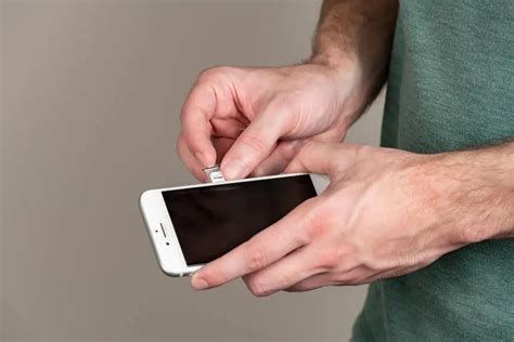 Why Does My iPhone Say No SIM - Itechguides
