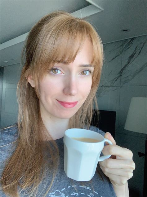 Hi - I’m new here and wish you a lovely day 🥰 : r/SFWRedheads