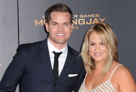 Wes Chatham and Wife Jenn Brown Reveal the Gender of Baby No. 2