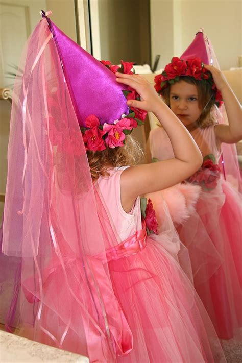 Why Your Kids Need to Play Dress Up + How You Can Encourage It ...