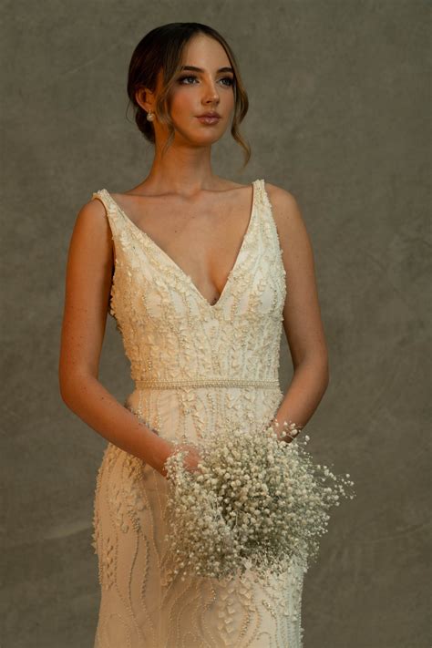 Ava Wedding Dress – Fara Couture