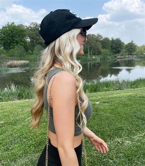 Sydney Thomas | hello summer☀️☀️ . . . #summer #outfit #explore #