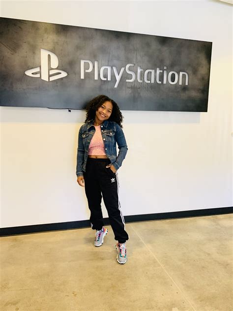 Laya DeLeon Hayes : r/GorgeousSexyWomen