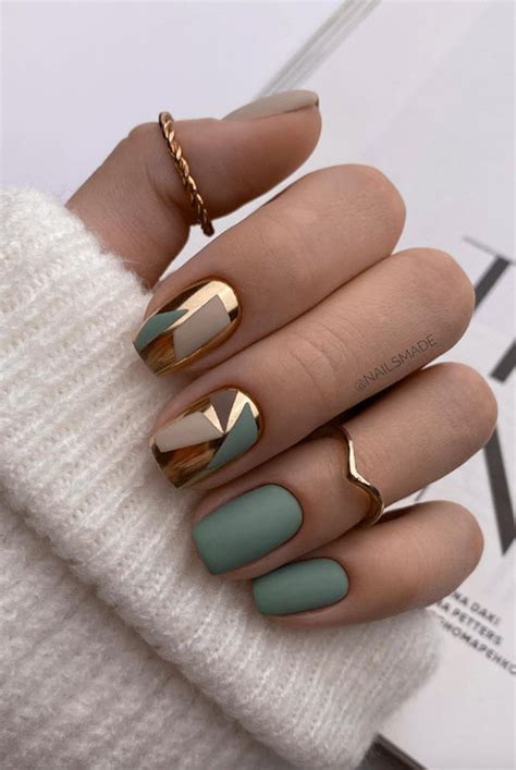 How to Apply Nail Foil for Metallic Nail Art Designs - Glowsly