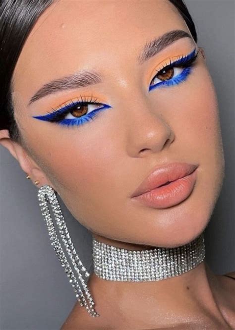 𝖇𝖗𝖚𝖓𝖆 adlı kullanıcının • MAKEUP • panosundaki Pin | Mavi makyaj ...