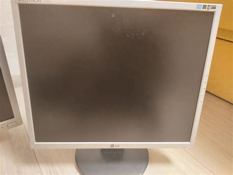 Продам мониторы HP и LG