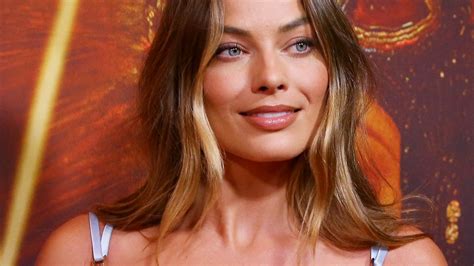Margot Robbies friends just revealed her childhood nickname on the red