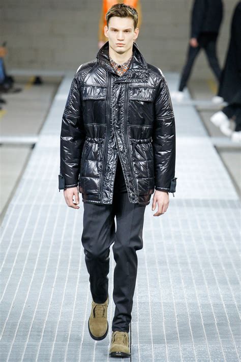 Dirk Bikkembergs Fall 2017 Menswear Fashion Show | Menswear, Mens ...