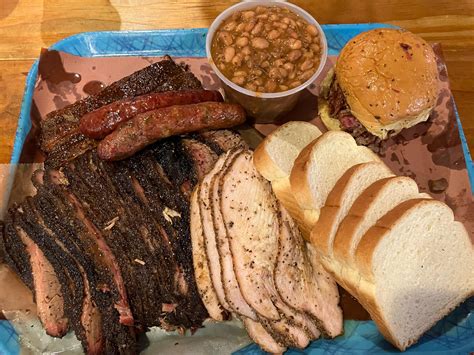 Franklins BBQ (Austin,Tx) - Dining and Cooking