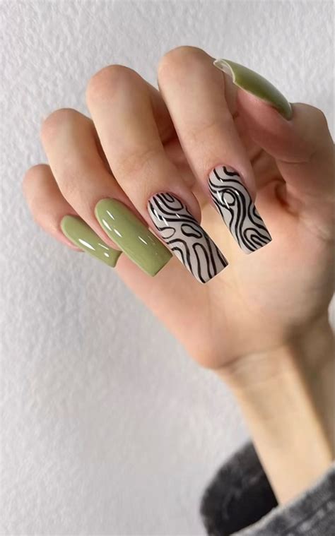Pin by ᴰᴬᴿᴵᴬ on Nails | Long nails, Gel nails, Stylish nails